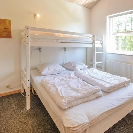 Awesome In Spottrup With Sauna Vakantiehuis *