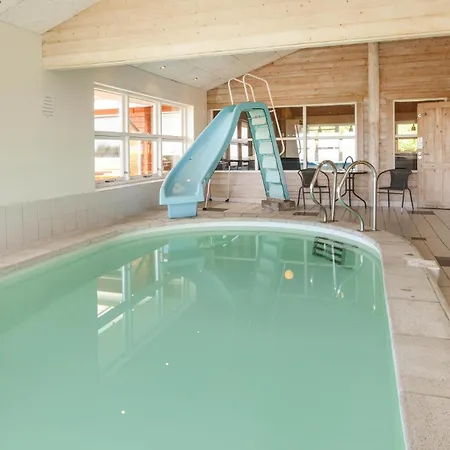 Vakantiehuis 6 Bedroom Lovely In Spottrup